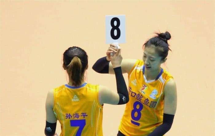 女排|女排“陨落”的天才！扣高3米27球星被郎平放弃，天才二传留遗憾