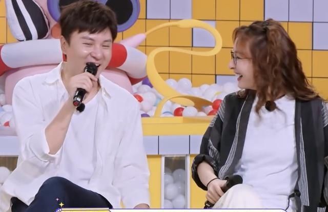  节目|吴昕想抢朱桢主持人的位置，听到朱桢说了什么后，好心酸