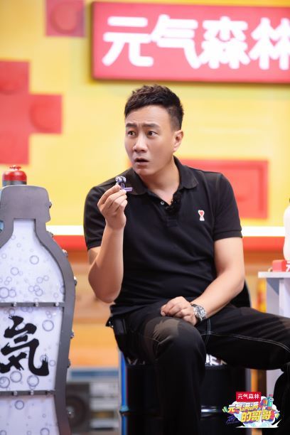  填补|参加综艺被儿女吐槽“表现一很般”，胡军：代沟无须特意填补