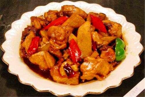 鸡块|做法简单的黄焖鸡块，入口酥烂，才知一点都不普通