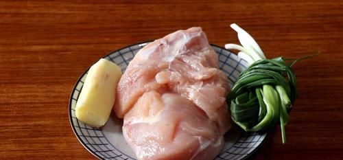  不腻|教你鸡胸肉最香的做法，外皮酥脆，肉嫩不柴，怎么吃都吃不腻