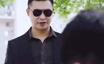  爽文|看完网络爽文的尬剧广告，我的嘴也笑歪了