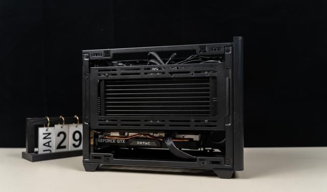  酷冷|设计精致，用料厚道、酷冷至尊NR200(魔方200)迷你机箱 评测