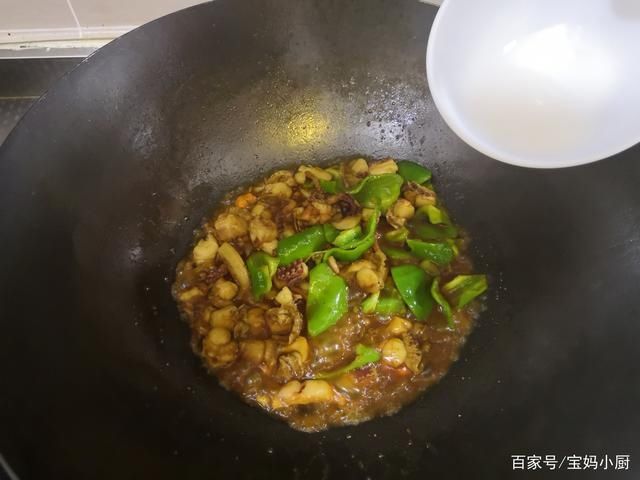 胃口|秋季下饭菜,当属这道菜,简单没难度,鲜香辣,越吃越有胃口