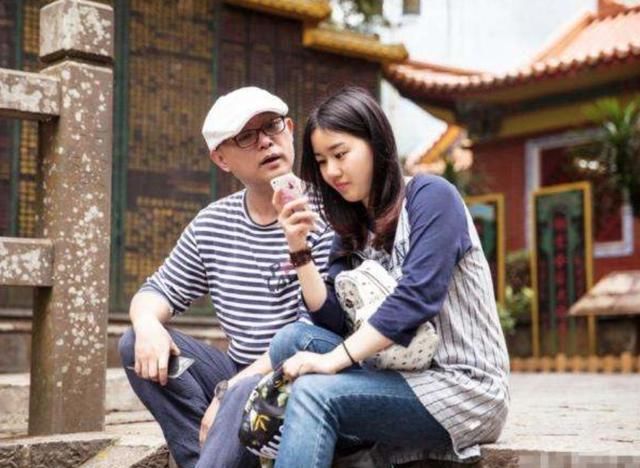 情况|女大避父分情况，三种“出格”父爱行为要避免，教你几招正确宠女