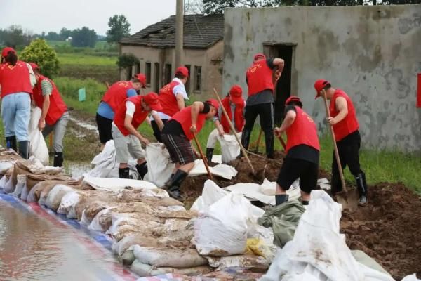 团员青|他们突击在前、乘风破浪的样子，真帅！