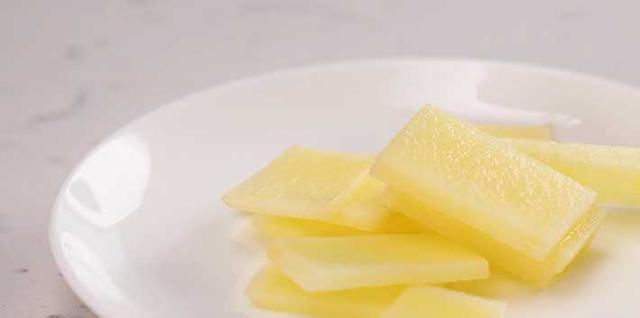 猪肉|猪肉土豆两者搭配在一起加入米糊中,营养丰富,宝宝更容易接受