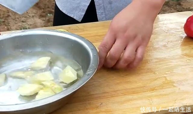 牛肉|土豆烧牛肉，做法简单，口感嫩滑