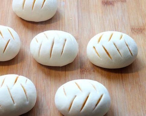 再把南瓜|面粉别直接蒸了,加一块南瓜,不用发面,15分钟出锅,比馒头好吃