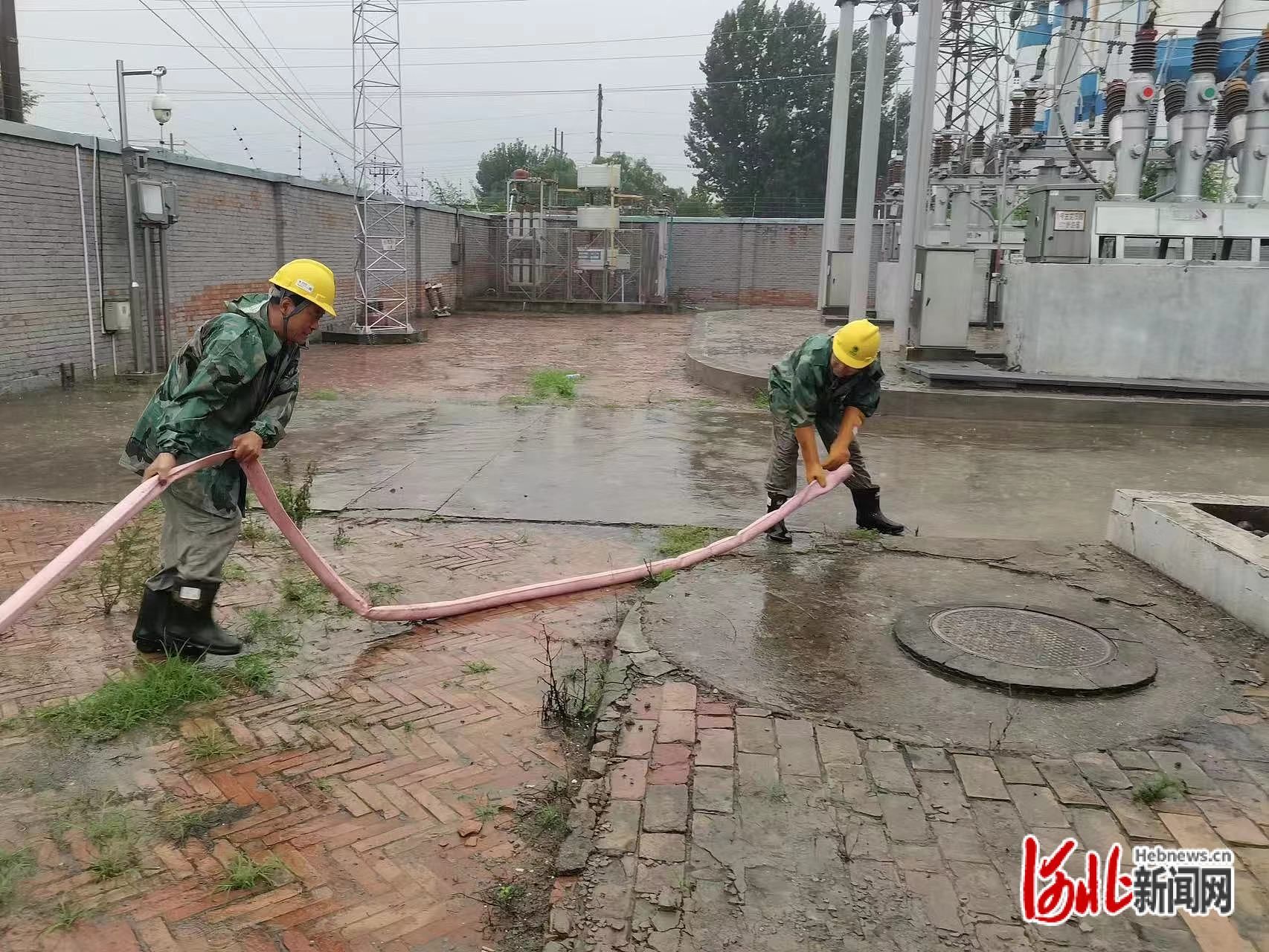 京津冀迎来极端强降雨  国网冀北电力近7000人迎战