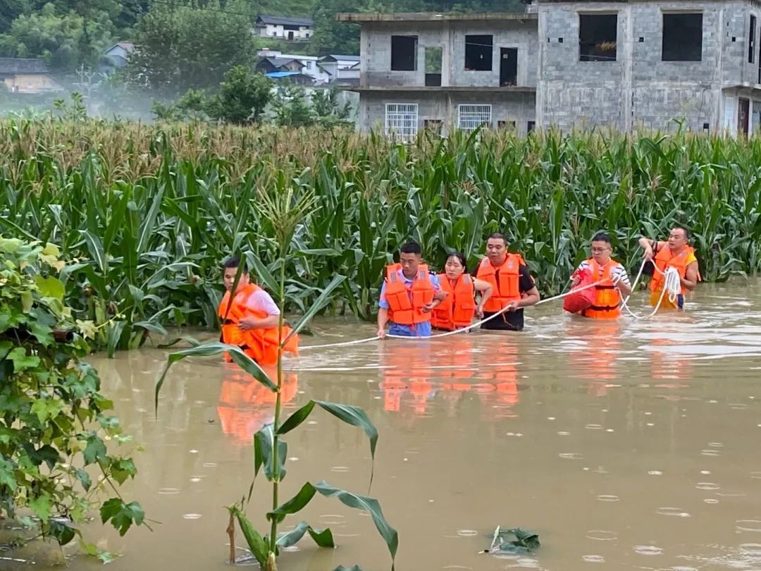 情况|湖北建始通报受灾情况：城市积水全部排除，死亡5人失联1人