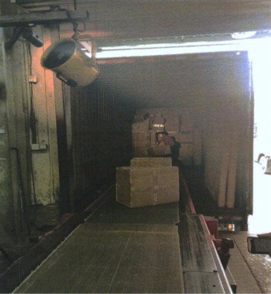  快递|托运危险品不说，快递分拣员中毒