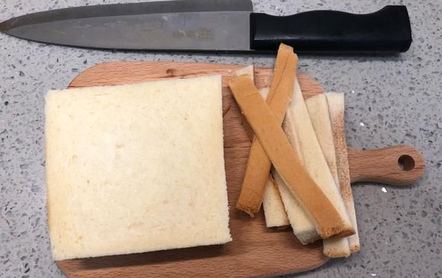  芝士|吐司的网红吃法，健康非油炸，酥软拉丝，给孩子当早餐正合适