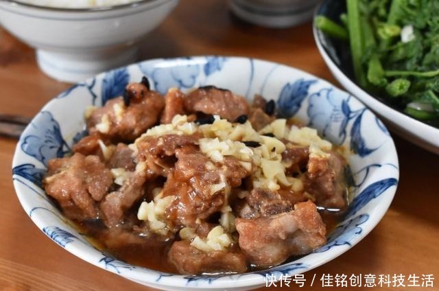 蒜蓉豆豉蒸|夫妻俩的一周晚餐,荤素搭配营养足,虽然很简单但这就是家的味道