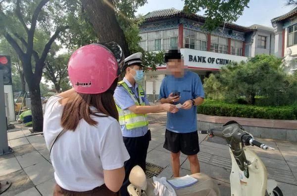 泰安交警|文明出行前，请先挂好车牌