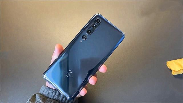  用户进行|买手机一定要跟风？这四款手机内行人较为喜爱，华为手机占两款！