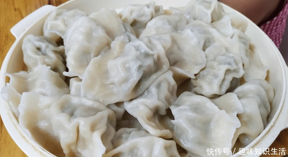 豆角|做豆角馅饺子,豆角直接包还是先焯水很多人弄错了,难怪难吃