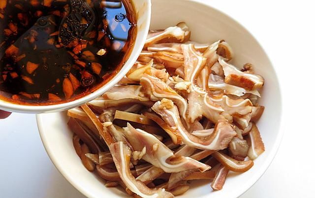 猪蹄|猪蹄之后,又一道中国菜席卷国外,老外大呼:太香了