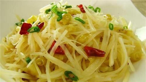  多余|原来保存土豆这么简单，分享几个小技巧，保存很长时间不发芽