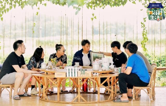  海报|《向往的生活》正式收官，看到官方晒出的海报，C位人选太暖心了