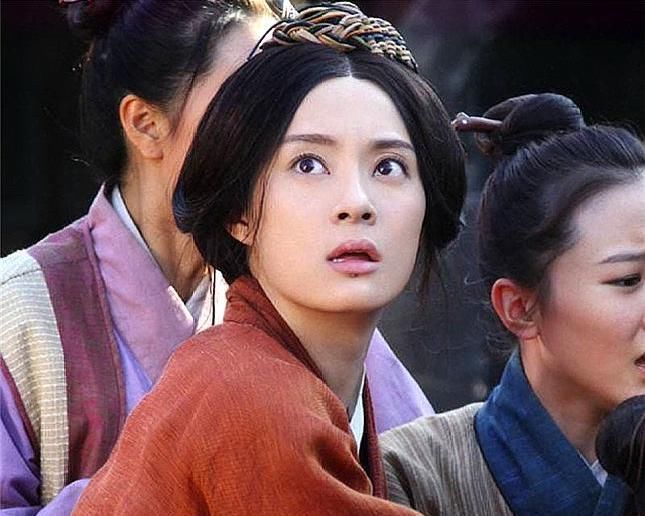 羞辱|芈月传：难怪在燕国的芈茵一定要杀死芈月，看芈月是怎么羞辱芈茵的？