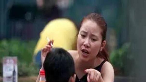 理所当然|“捆绑式孝顺”兴起，儿女有苦难言，“扶弟魔”宝妈认为理所当然