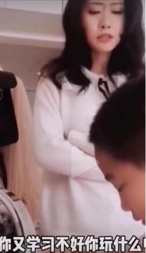  不讲道理|妈妈“花式说教”儿子玩电脑，网友：代入感极强，女人从不讲道理
