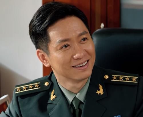  退休|《蓝军出击》大结局：褚战刚再败韩鹏被降衔，王可争卧薪尝胆获胜后退休