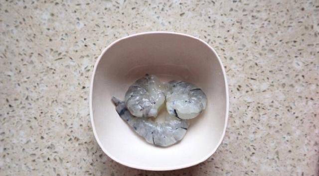  适合|面条这样做，超级软烂，没牙的宝宝也能吃，适合8个月以上宝宝