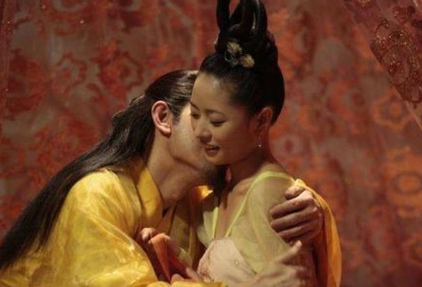 宫女|宫女需要每天干粗活,但这不是最惨的,而是每天晚上伺候主子就寝