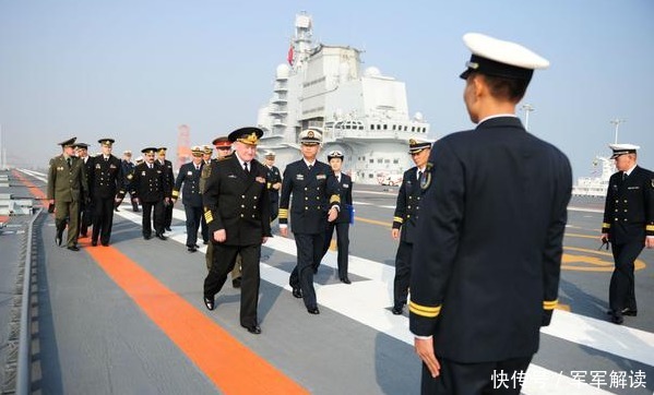 脸色|中国辽宁舰上究竟有什么?使得俄海军司令一登舰,脸色瞬间大变