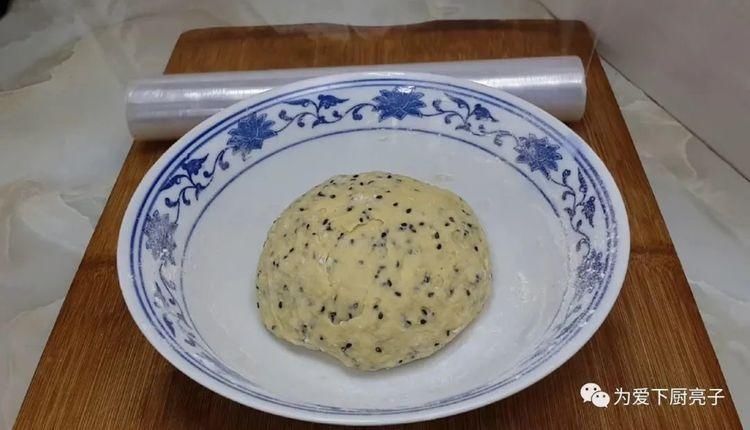  简单|油条这做法才简单，切一切炸一炸，个个焦脆又香甜，学会能开店了