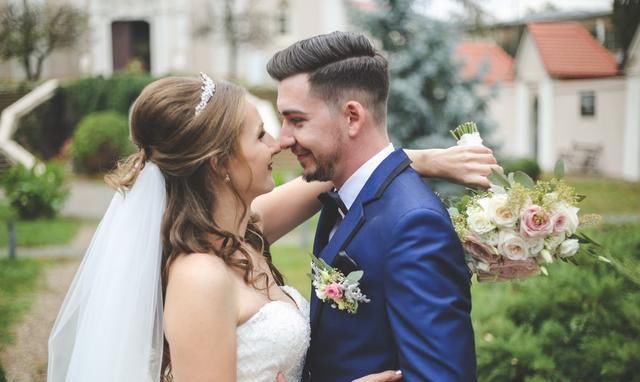 年终奖|“既然你发了年终奖，那彩礼就多加10万，我弟要买车”“行”