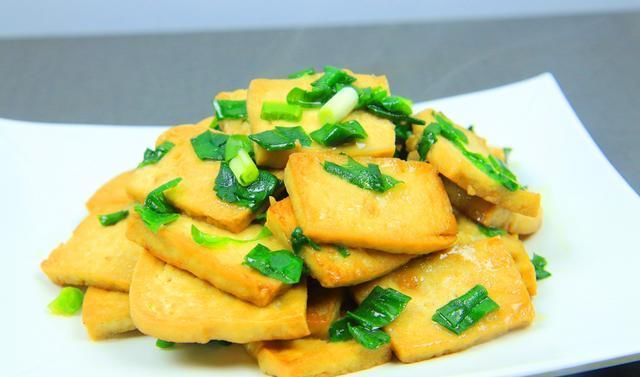 不糊|煎豆腐只知道放盐?关键看懂第二步,豆腐不碎、不糊、不粘锅