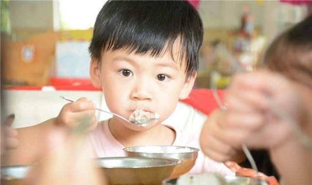 习惯|孩子四岁前，要让孩子养成这12个习惯，错过这个时间，以后会很难