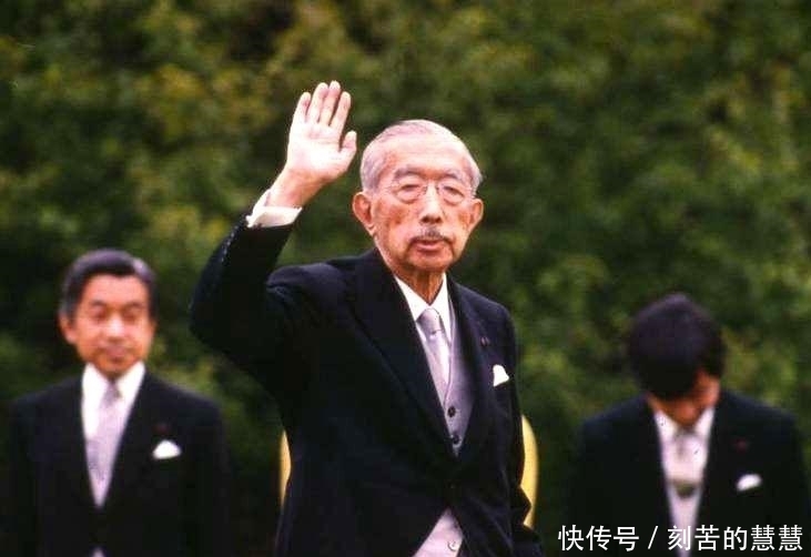 但过|二战结束后, 裕仁天皇虽然没有受到审判, 但过得也很憋屈