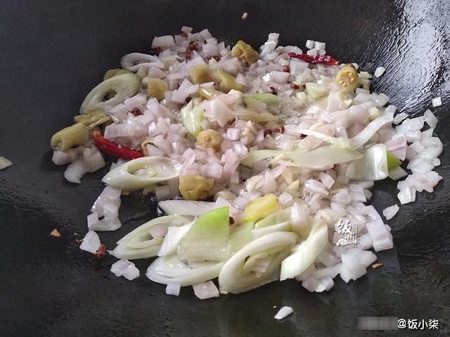 翻炒|炒田螺记得先焯水!厨师分享秘制做法,在家也能做出大排档的风味