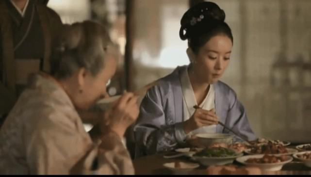 鸡蛋里挑|她又不是完美人设,鸡蛋里挑骨头未免太过了吧?