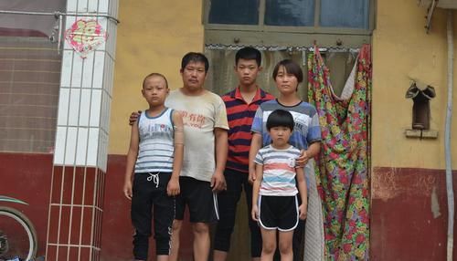  百万富翁|河北男子5年间从百万富翁到负债累累 母亲坟前他长跪不起