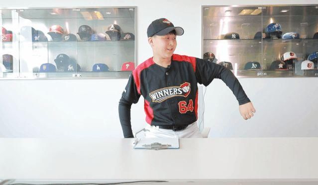  查普曼|查普曼投球时的脸部表情亮了！