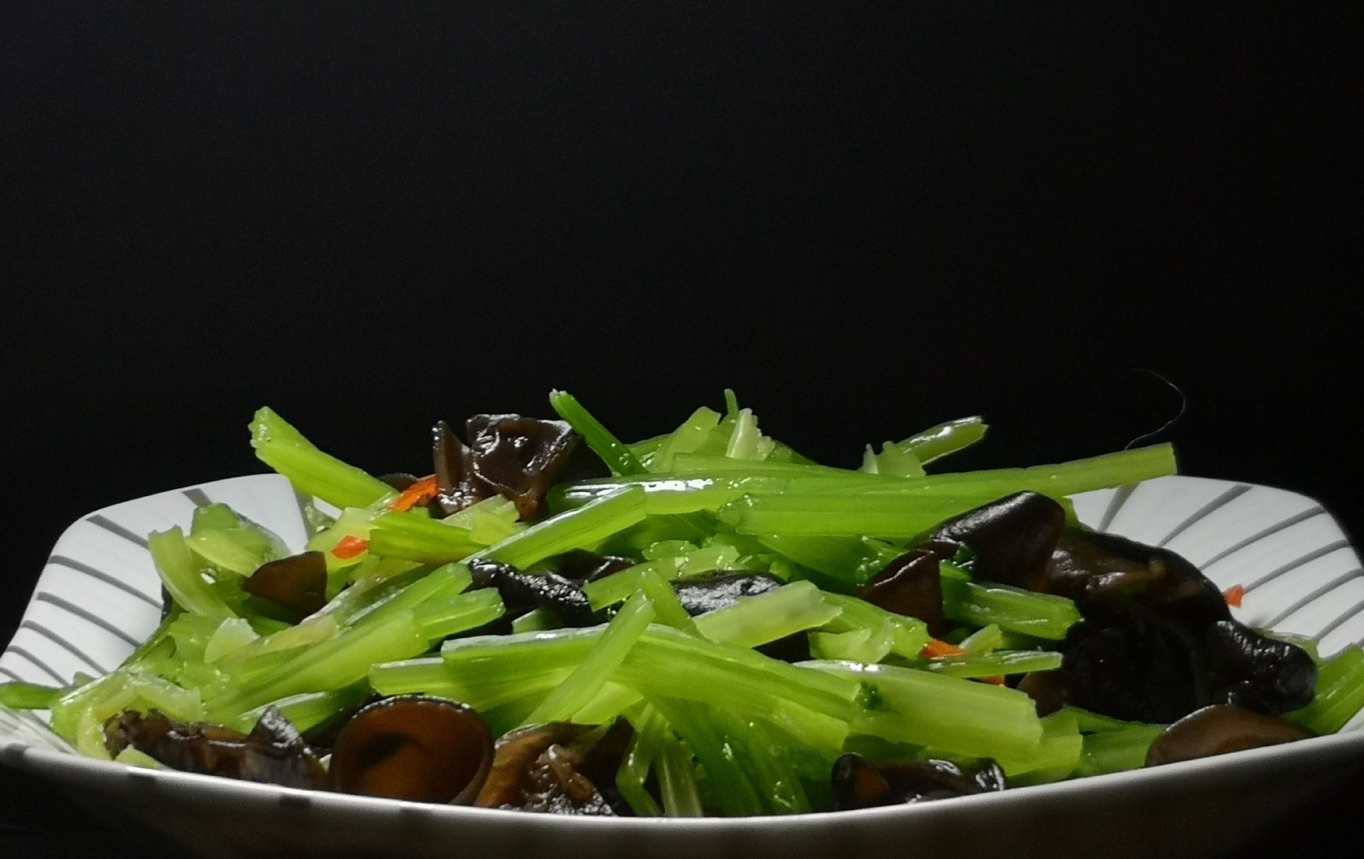  营养|夏天有哪些菜适合凉拌吃? 13道凉拌菜教你夏日胃口大开