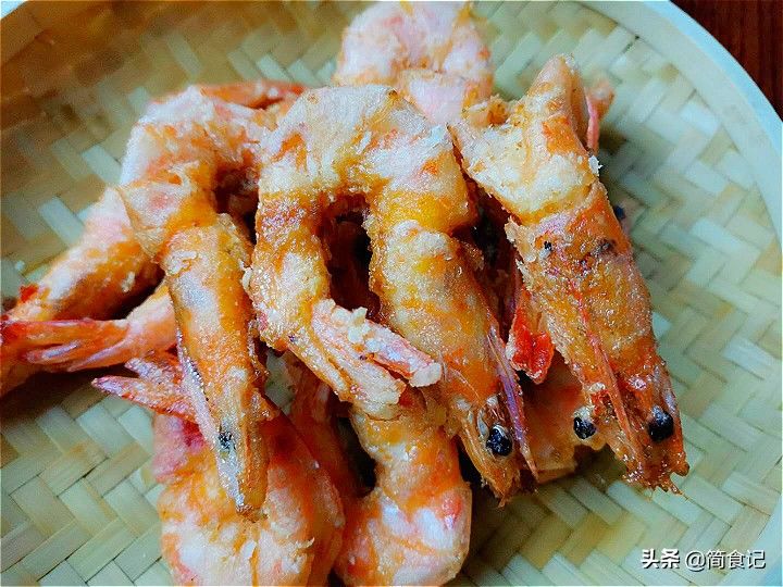 外焦里嫩|秋后,大虾这样做才解馋!外焦里嫩,连虾壳都要吃掉,贵点也值了