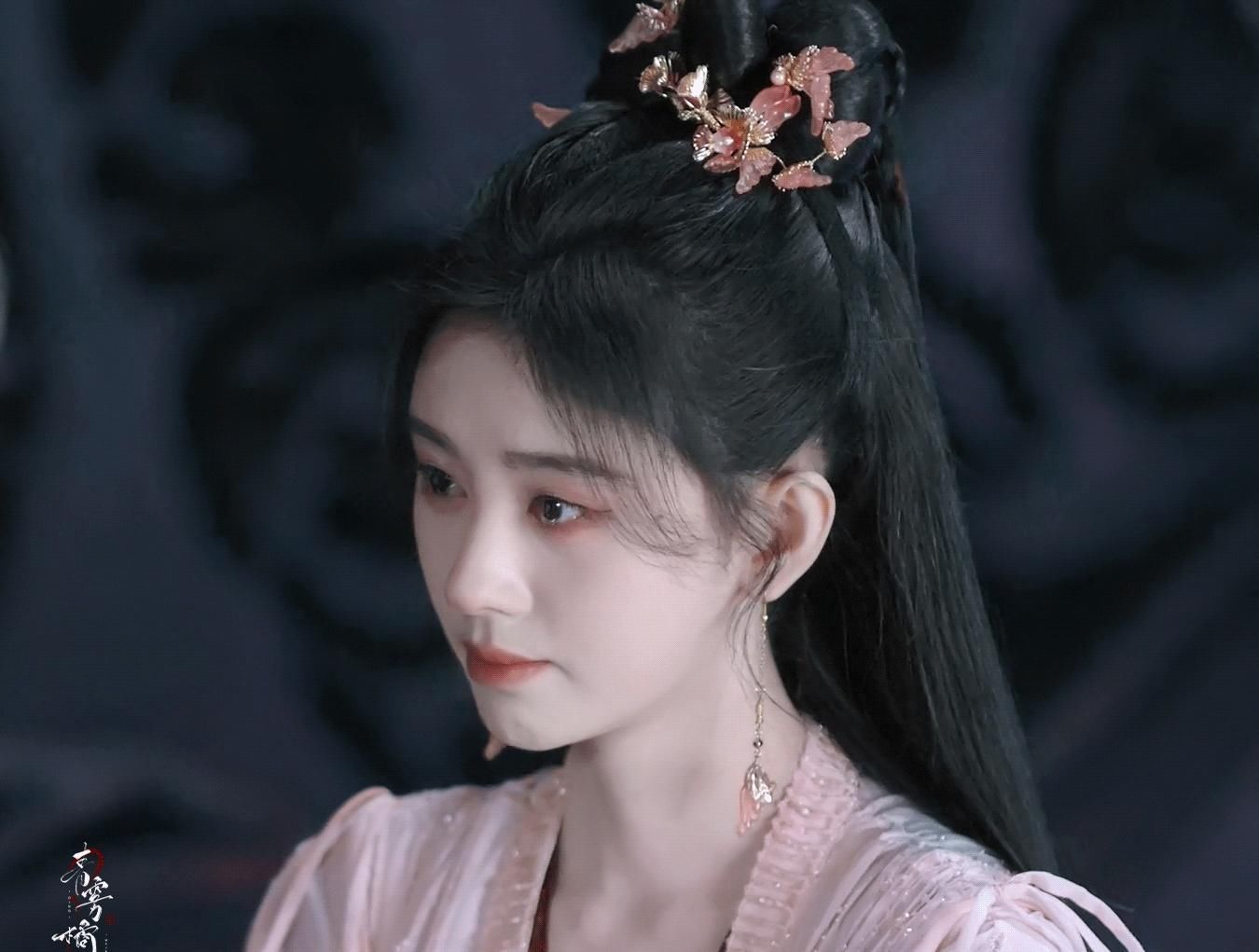 240218 鞠婧祎饰演的韩菱纱赋予角色真挚情感，阐述对人物深情的诠释