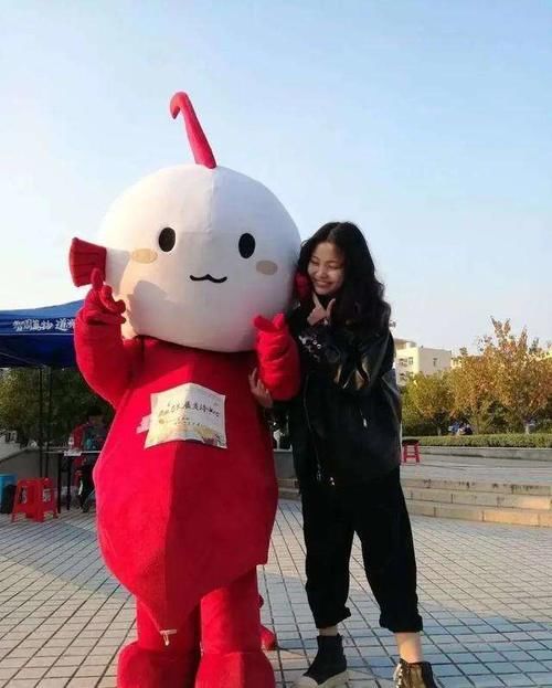  死亡|南京大学生在青海无人区死亡，是什么原因让她去那里呢？