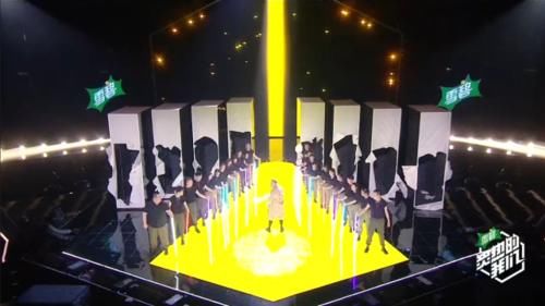  彩虹|《炙热的我们》团王对决彩虹合唱团获胜，火箭少女达拉崩吧秒换装