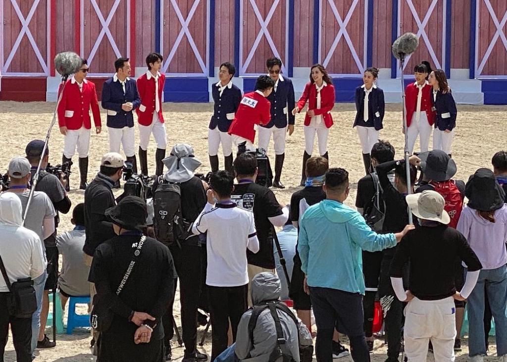  男团|张大大参加跑男团，其他男嘉宾都没戴防晒袖，谁注意他的打扮？