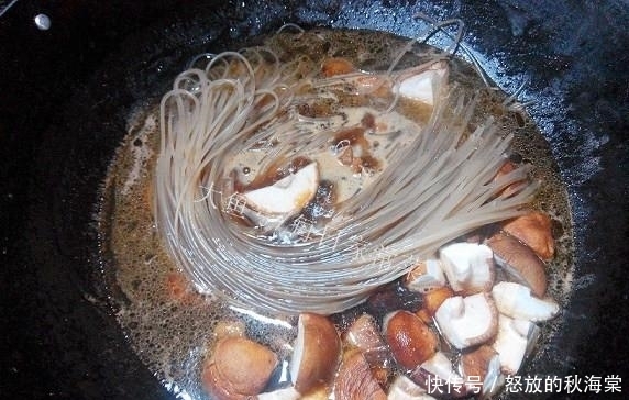 比肉|粉条怎么可以比肉还好吃!简单易做的鸡肉炖粉条,走起!