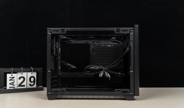  酷冷|设计精致，用料厚道、酷冷至尊NR200(魔方200)迷你机箱 评测
