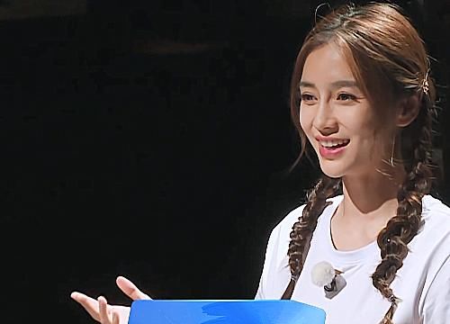  baby|奔跑吧：baby以公主身份登场，董又霖冷静，蔡徐坤笑开了花