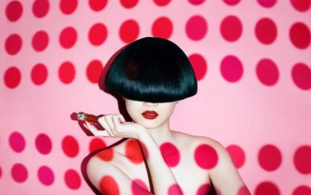 小红书＂,＂fkws＂:＂青年|你的秋冬彩妆新！品！指！南！从平价到贵妇，看这篇就够